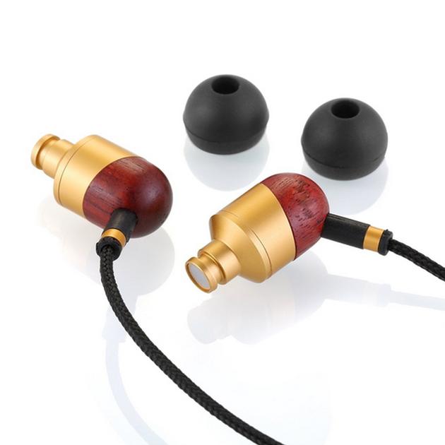 3 5mm Connectors And In Ear