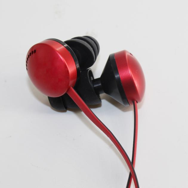 Patent Headphone With Microphone Volume Control