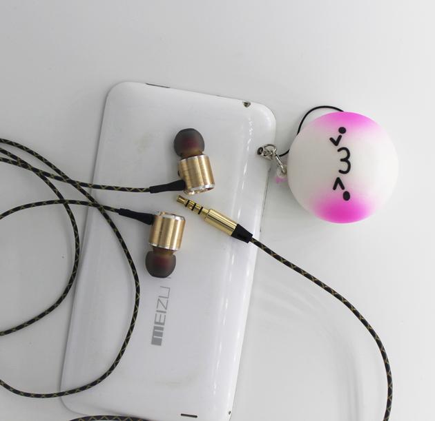 Noise Cancelling Microphone Function And In