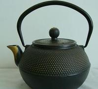 Offer traditional castiong iron teapot 1.2L