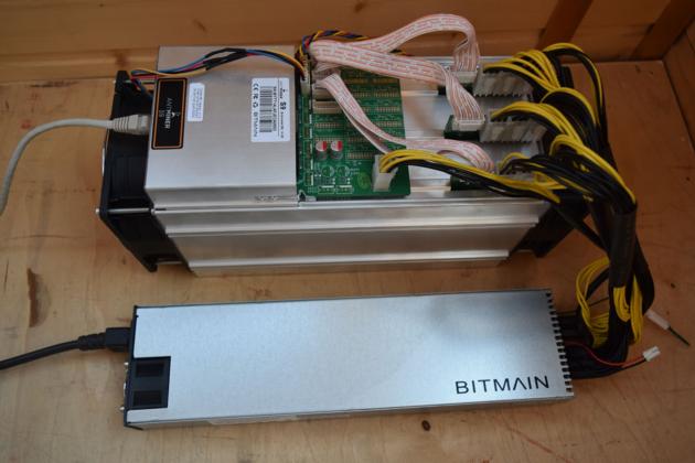 AntMiner S9 14T 14000Gh/s bitcoin miner asic Bitmain S9 Bitcoin Miner 16nm 1372W SHA256 BM1387 Nakam