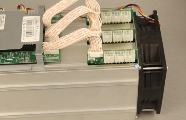 Bitcoin Miner Antminer S7 4 73T