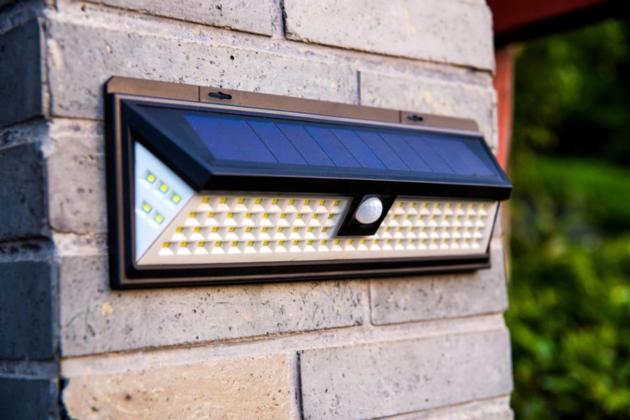 66 Outdoor LED Solar Motion Sensor