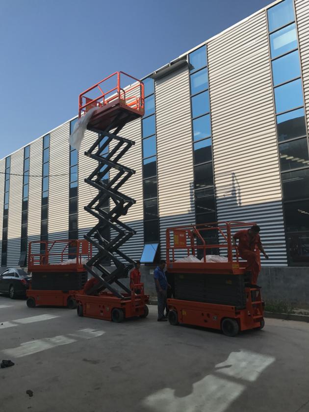Self Propelled Scissor Lifts