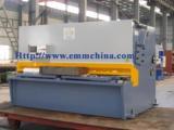 HYDRAULIC SWING PLATE SHEARING MACHIN