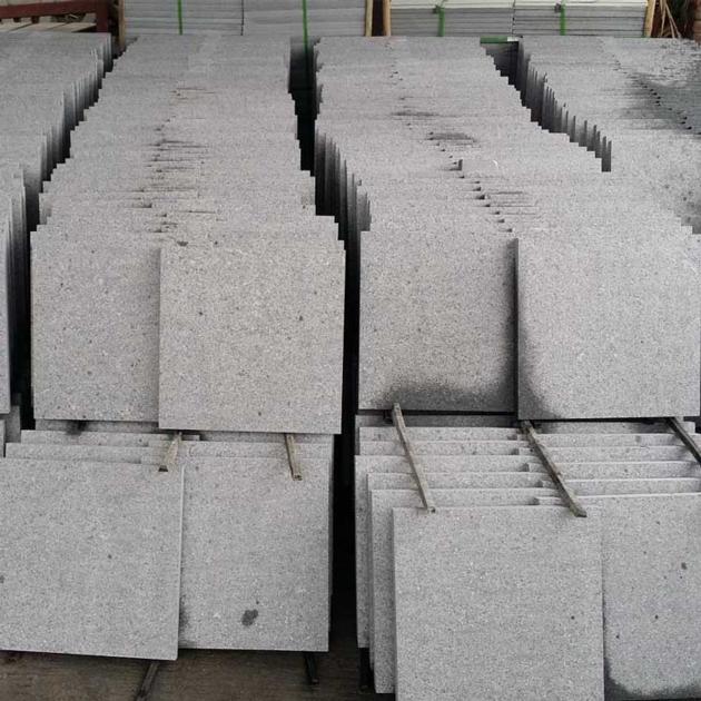 G654 Dark Grey Granite Flamed Paving