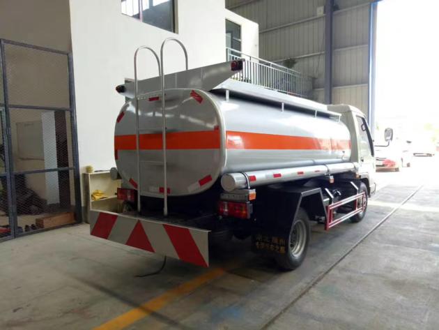 Foton 3000 Liters Refueling Truck For