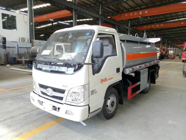 Foton 3000 liters refueling truck for sale