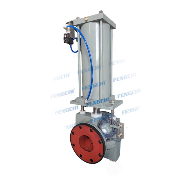 Normally closed pneumatic pinch valve