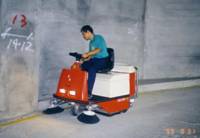 RIDER-ON SWEEPER D-48B
