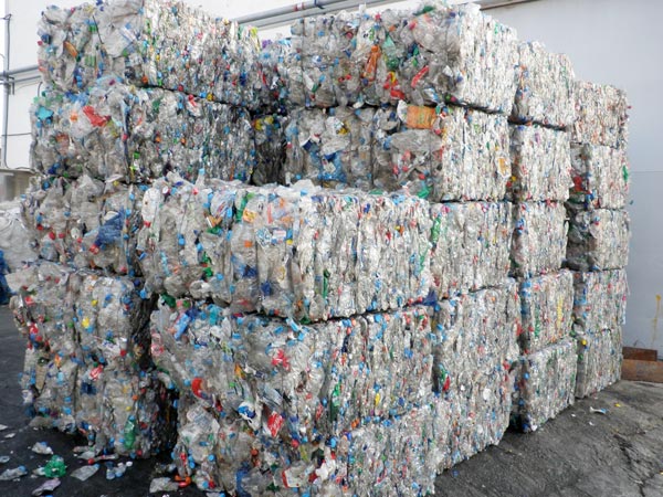 PET BOTTLES SCRAPS