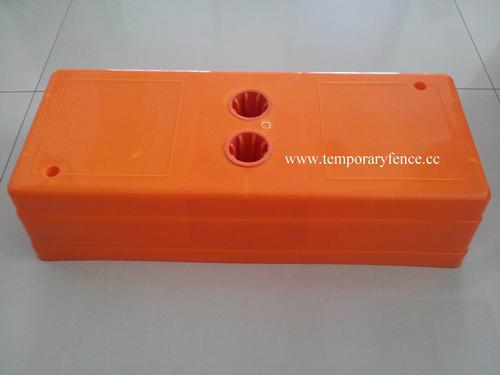 Temporary fence foot, plastic type foot