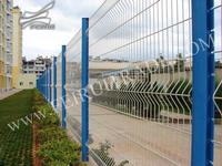 wire mesh fence