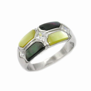 Finger Ring (sterling silver with shell)