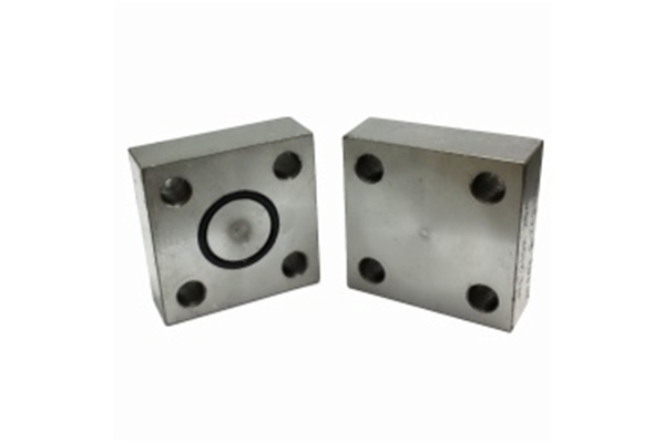 SQUARE FLANGE