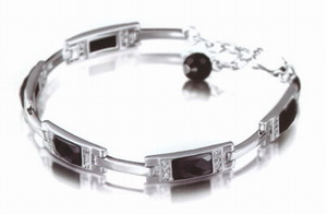 Bracelet (sterling silver with carnelian)