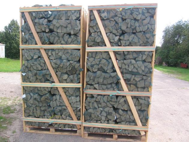 KILN DRIED FIREWOOD HARDWOOD IN BAGS 40 LITRES 