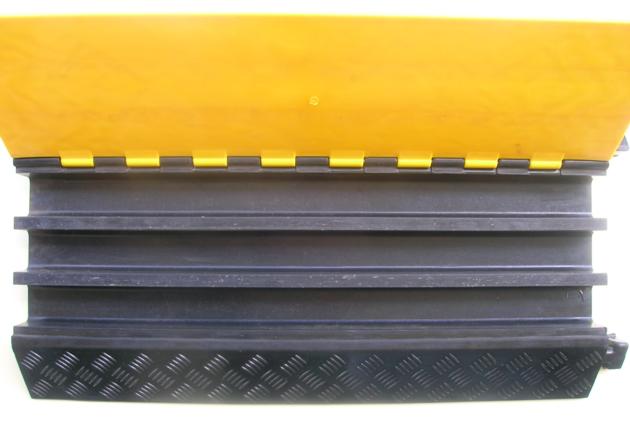 3 Channels Cable Ramp 