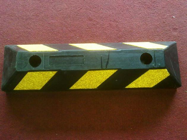 Rubberised Wheel Stopper