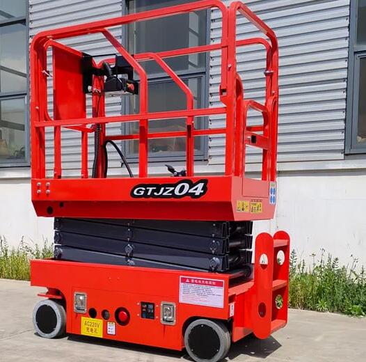 SELF-PROPELLED SCISSOR LIFT
