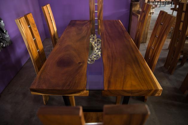 Saur River Table