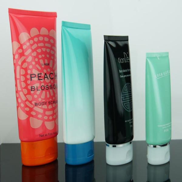 Polyethylene foil tube with comestic packaging