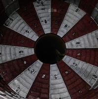 Magnetic liner for ball mill