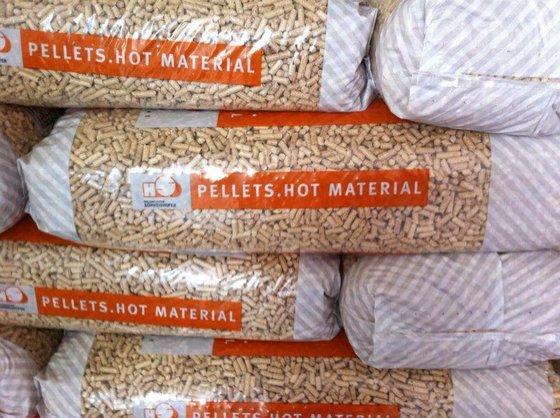 Wood pellets DIN (made from oak / pine/spruce/beech)