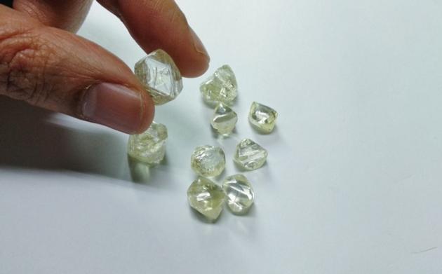 Rough Uncut Diamonds for sale 