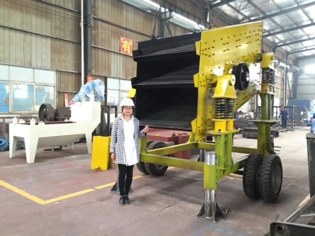 Movable 3 Layer Vibrating Screen