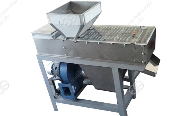 Hot Selling Dry Type Peanut Peeling Machine with High Efficient