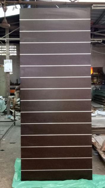 LAMINATED DOOR