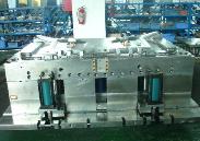 Plastic injection mold