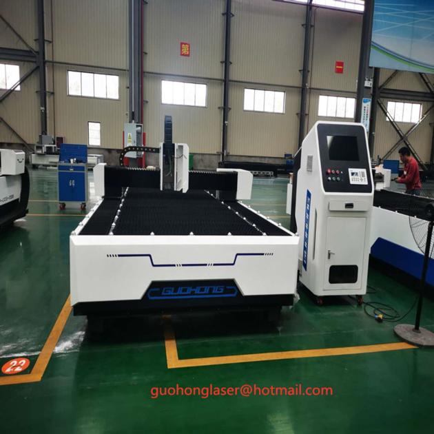 Fiber laser cutting machine