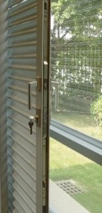 Louver doors