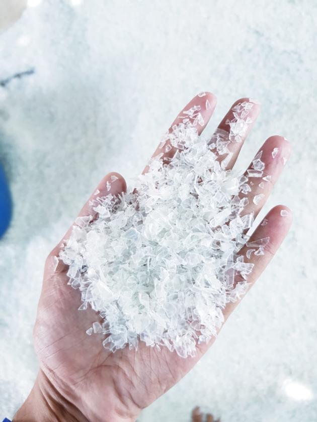PET BOTTLE FLAKES