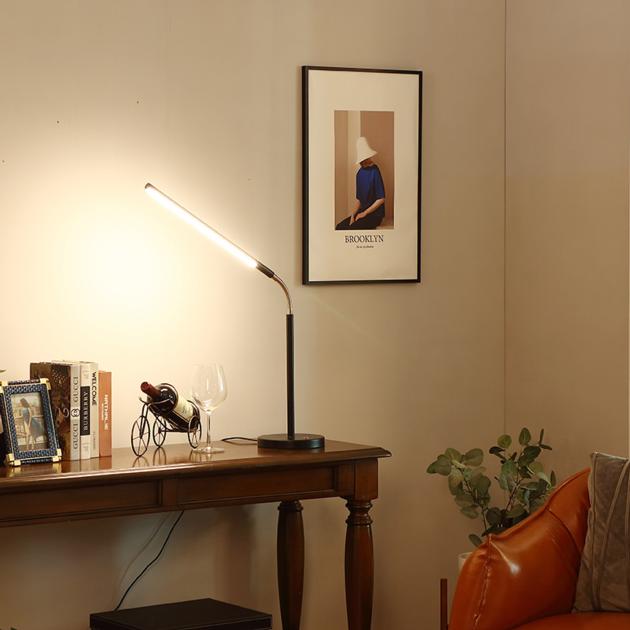 Dimmable And Adjustable LED Desk Lamp