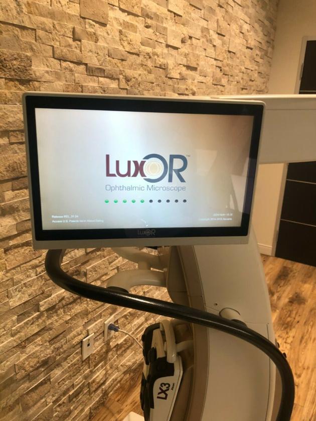 Alcon LuxOR LX3 Surgical Ophthalmic Microscope