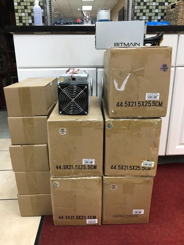 Bitmain Antminer S9 Bitcoin Miner