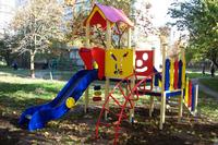 Playground equipment 