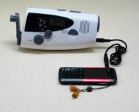 crank flashlight with radio & charger GR-286B