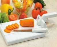 Foldable plastic cutting board with knife
