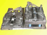 Hot runner molds 