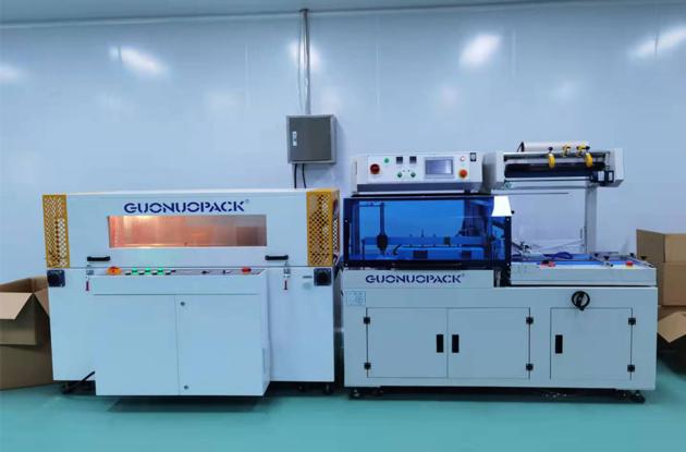 HIGH SPEED AUTOMATIC SIDE SEALING MACHINE