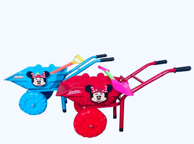 Popular indoor and outdoor kids plastic wheelbarrow Sand play transport indoor toys games home kinde