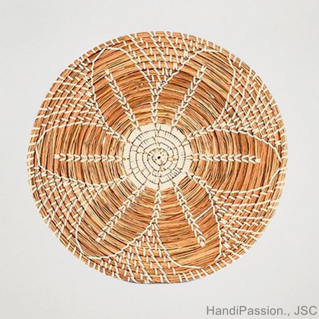 Patterned Seagrass Woven Basket Wall Decor