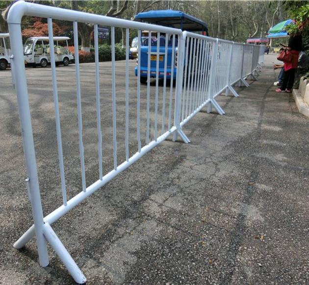 Cheap Galvanized Portable Crowd Control Barrier