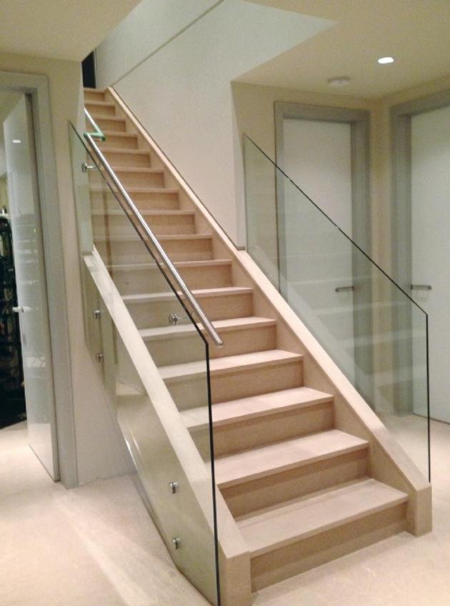 SS304 Railings And Clear Laminated Glass