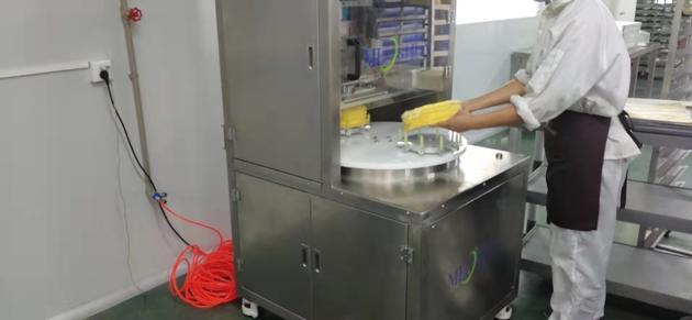 Ultrasonic Double Round Cake Cutting With
