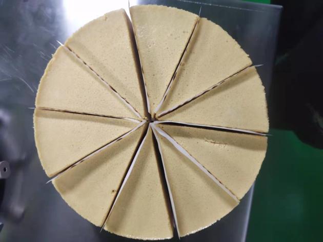 High Efficiency Round Sandwich Cake Cutting